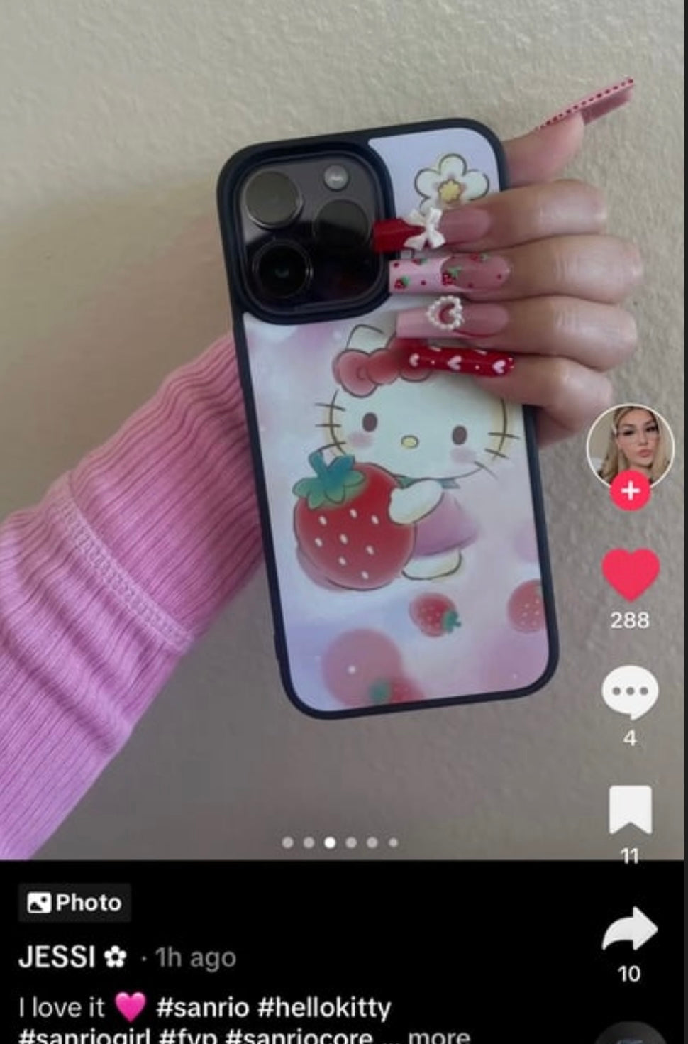 Strawberry HK🍓